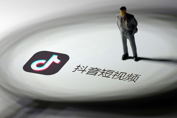 抖音是用个人号还是企业号卖货？