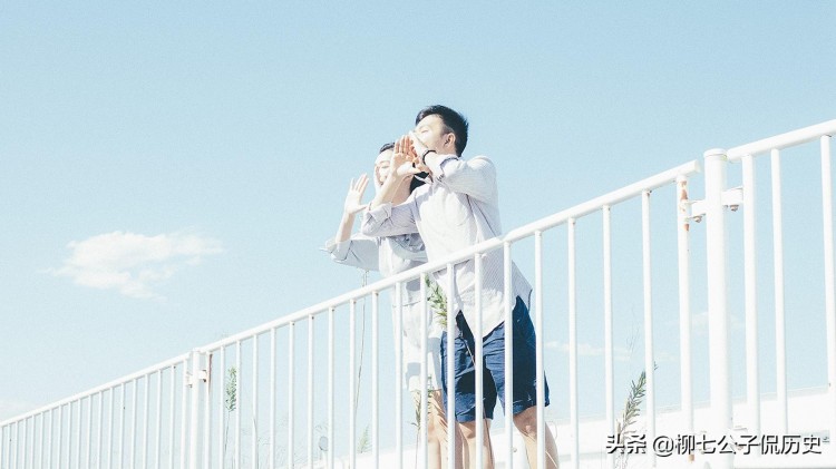 在微信上谈情说爱，你仿佛看到了爱情的原貌，纯洁而美好！