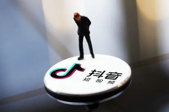 如果有人花十万块买你的头条账号，你会愿意吗？